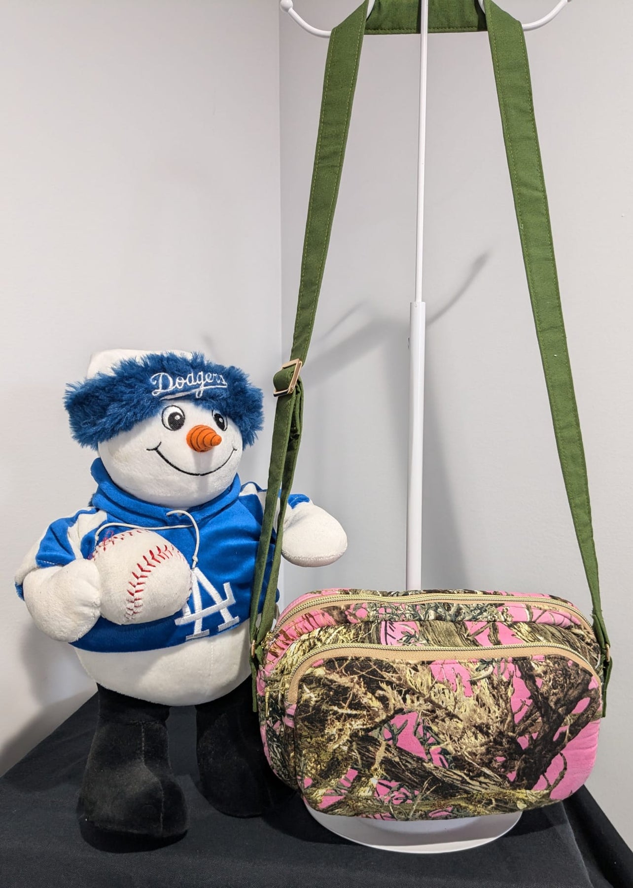 Pink Camo Allium Crossbody Bag - Image 8